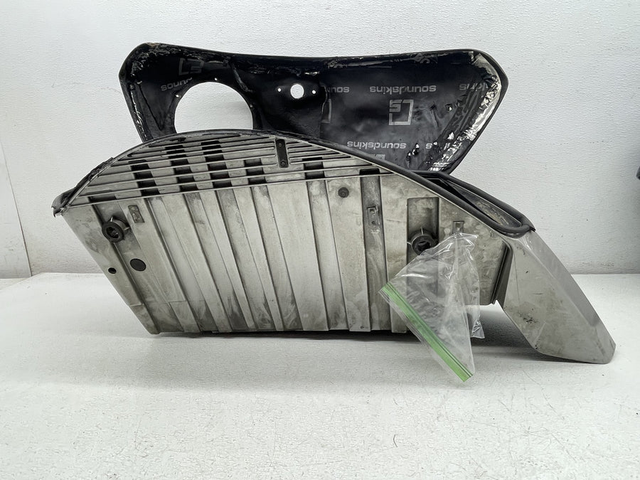 12-17 VICTORY CROSS COUNTRY TOUR RIGHT SIDE LUGGAGE SADDLEBAG BAG COMPARTMENT
