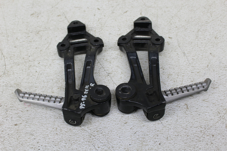 90-92 KAWASAKI NINJA ZX11 REAR BACK PASSENGER PEG SET PAIR