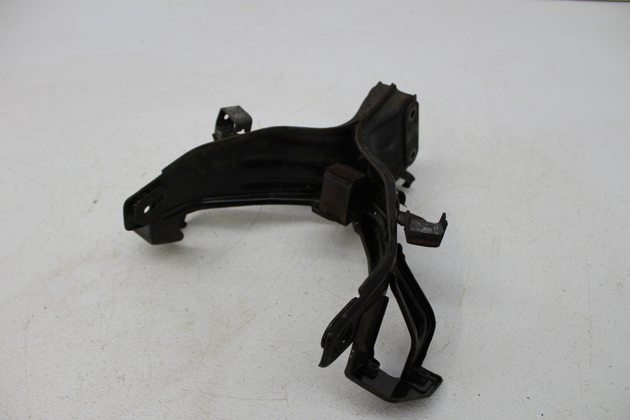 1982 YAMAHA XJ650 MAXIM UPPER FAIRING MIRROR GAUGES STAY BRACKET