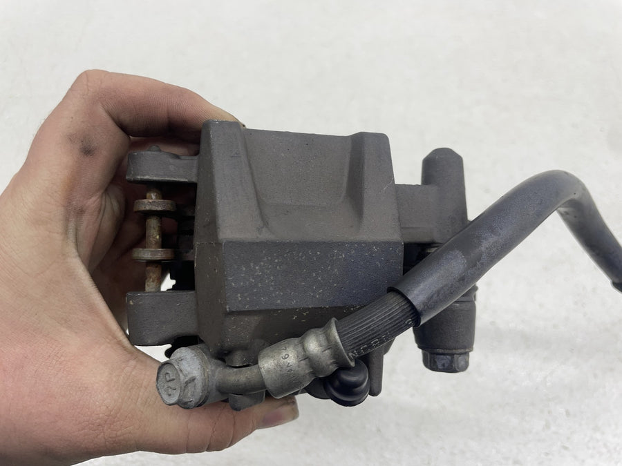 06-07 SUZUKI GSXR600 REAR BACK BRAKE CALIPER W/ BRAKE LINE