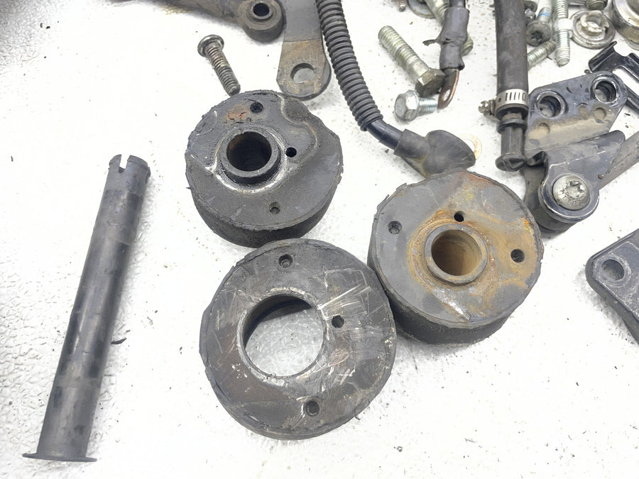 07-11 HARLEY-DAVIDSON SPORTSTER 1200 XL1200C PARTS HARDWARE LOT