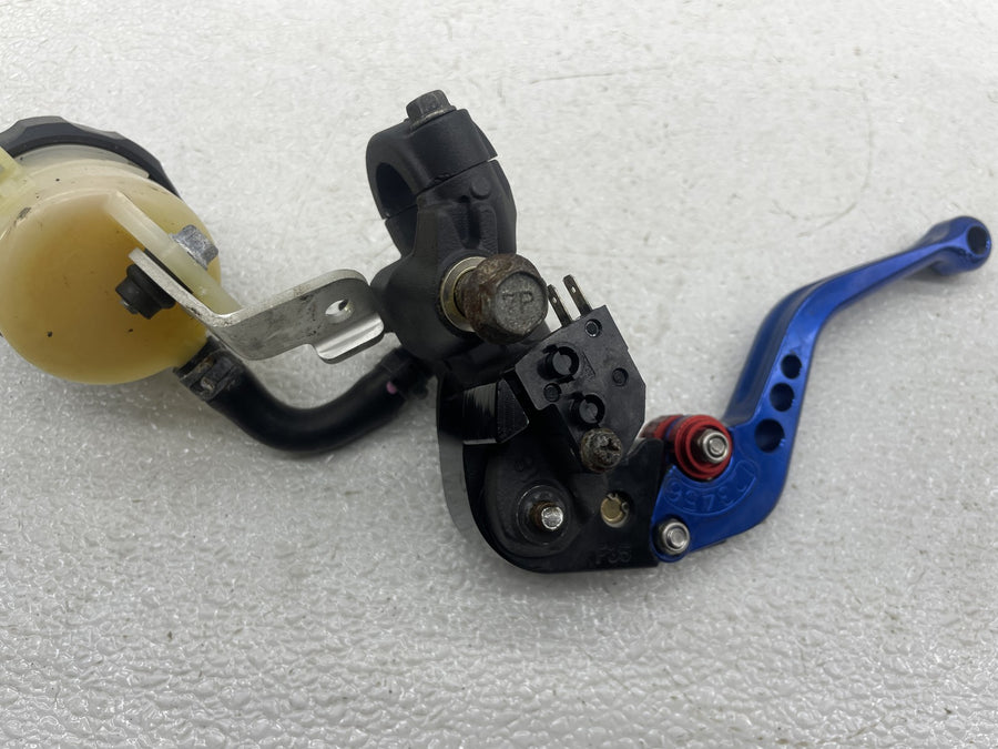 06-07 SUZUKI GSXR600 FRONT BRAKE MASTER CYLINDER