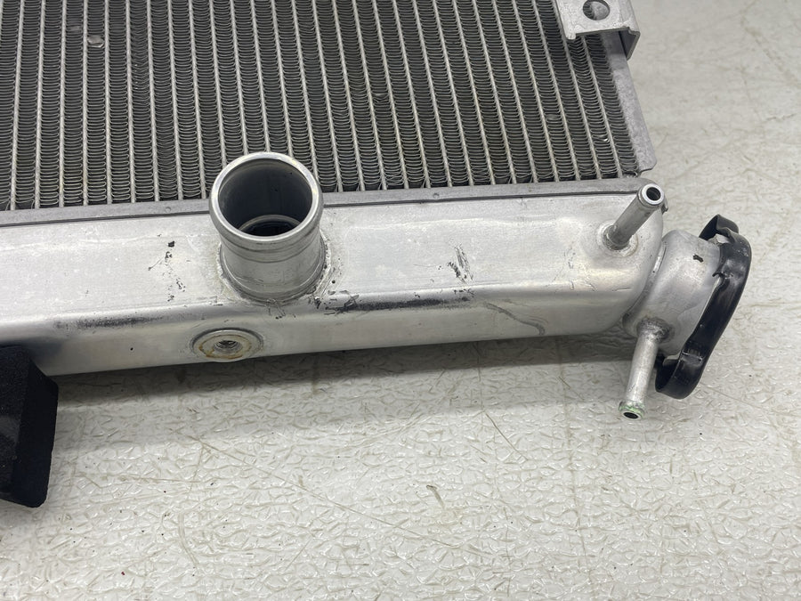 19-23 KAWASAKI NINJA ZX6R ZX636 ENGINE RADIATOR MOTOR COOLER COOLING RADIATER