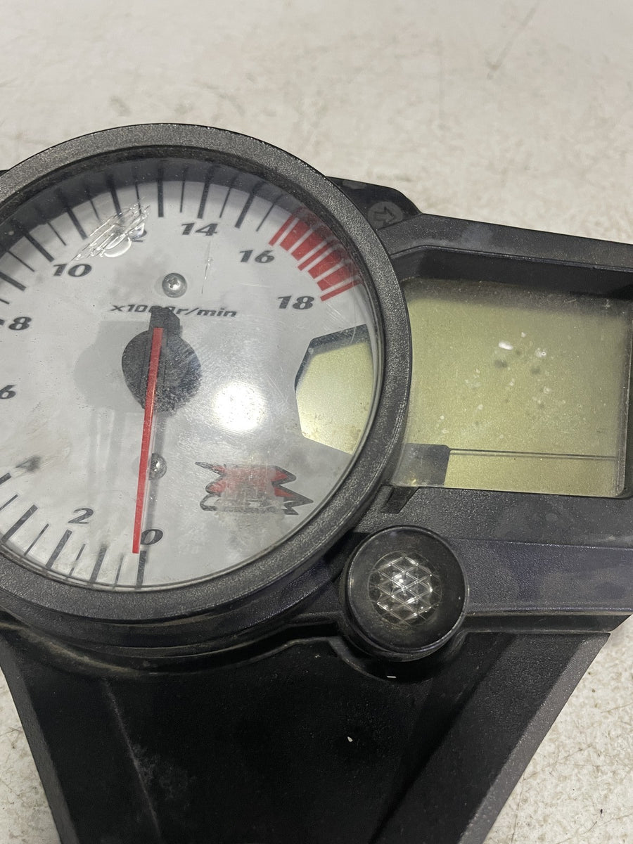 06-07 SUZUKI GSXR600 SPEEDO TACH GAUGES DISPLAY CLUSTER SPEEDOMETER TACHOMETER