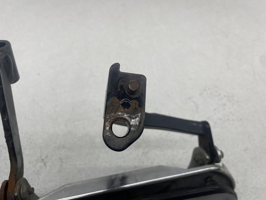 17-23 HARLEY-DAVIDSON ROAD GLIDE SPECIAL FLTRXS LEFT FRONT FLOORBOARD FOOT REST