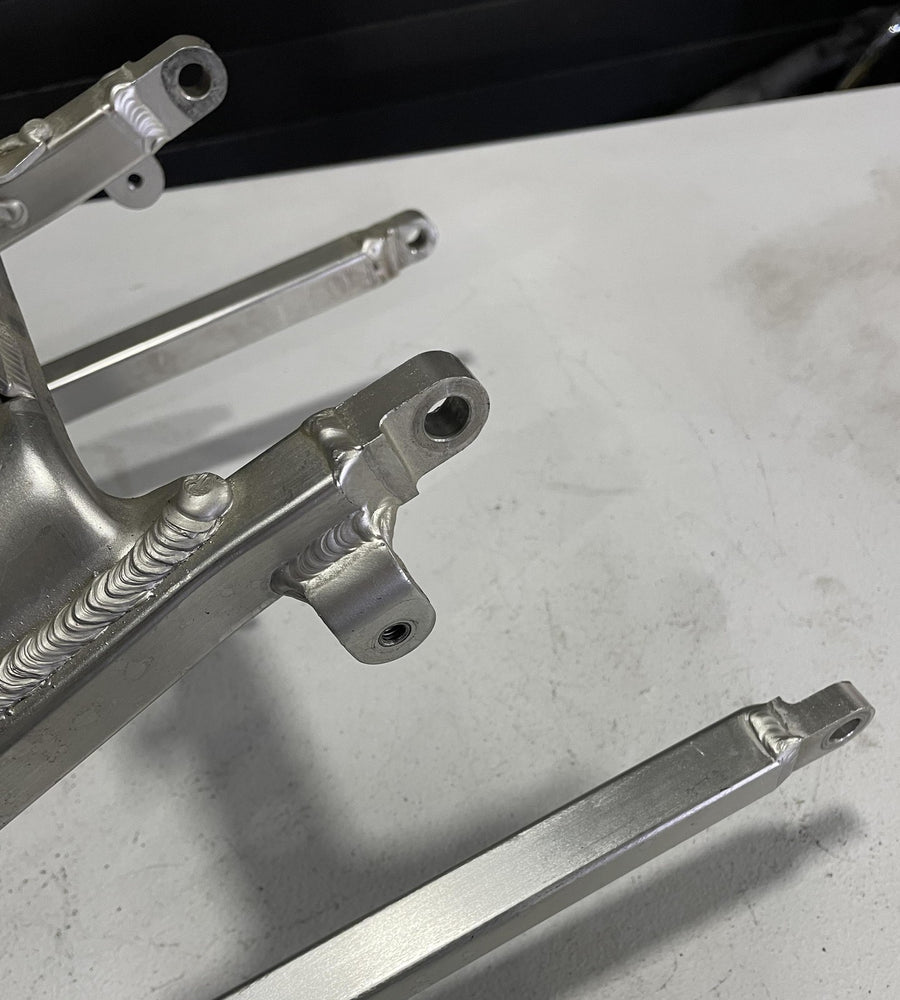 99-02 YAMAHA YZF R6 REAR BACK TAIL SUBFRAME SUB FRAME