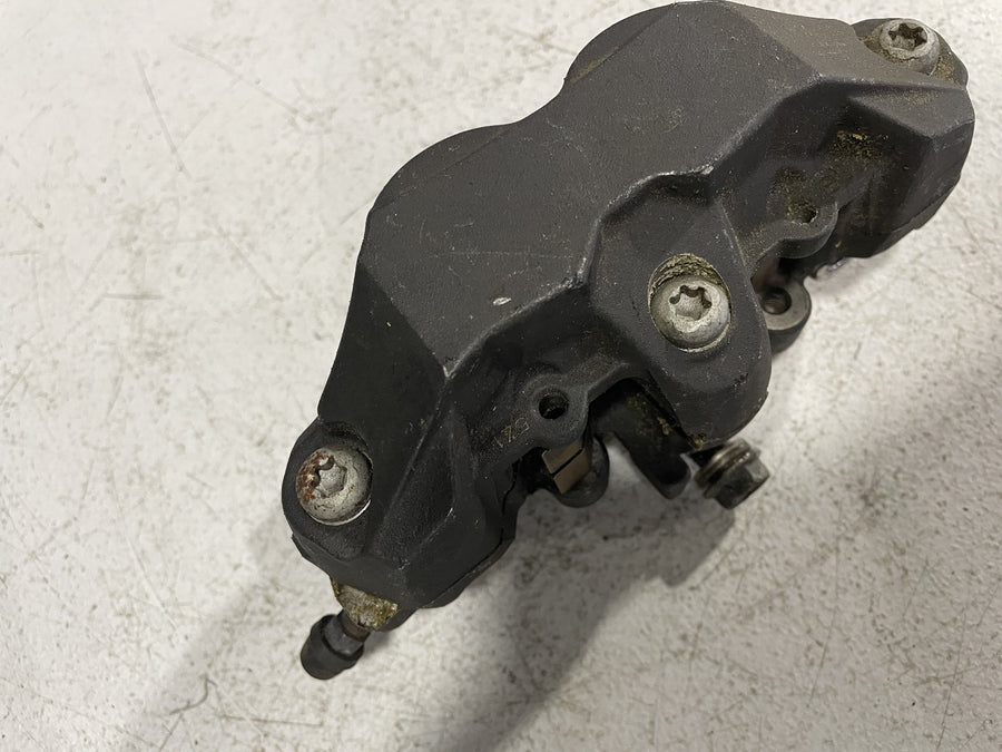 06-07 SUZUKI GSXR600 RIGHT LEFT FRONT BRAKE CALIPER SET PAIR CALIPERS