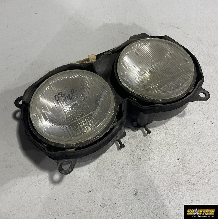 89-90 YAMAHA FZR600 FRONT HEADLIGHT HEAD LIGHT LAMP 2AX-8432A-A0-00