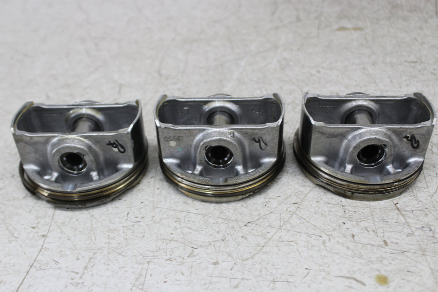 22 TRIUMPH STREET TRIPLE RS ENGINE MOTOR CYLINDER JUG W PISTONS