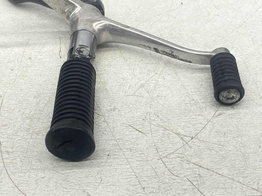 04-06 HARLEY-DAVIDSON SPORTSTER 1200 CUSTOM XL1200C LEFT FRONT FOOT PEG SHIFTER