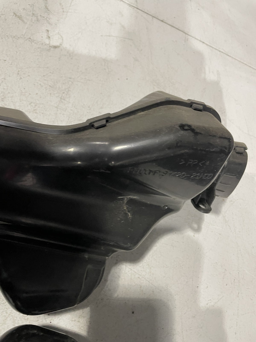 07-08 SUZUKI GSXR1000 LEFT RIGHT RAM AIR INTAKE TUBE DUCTS