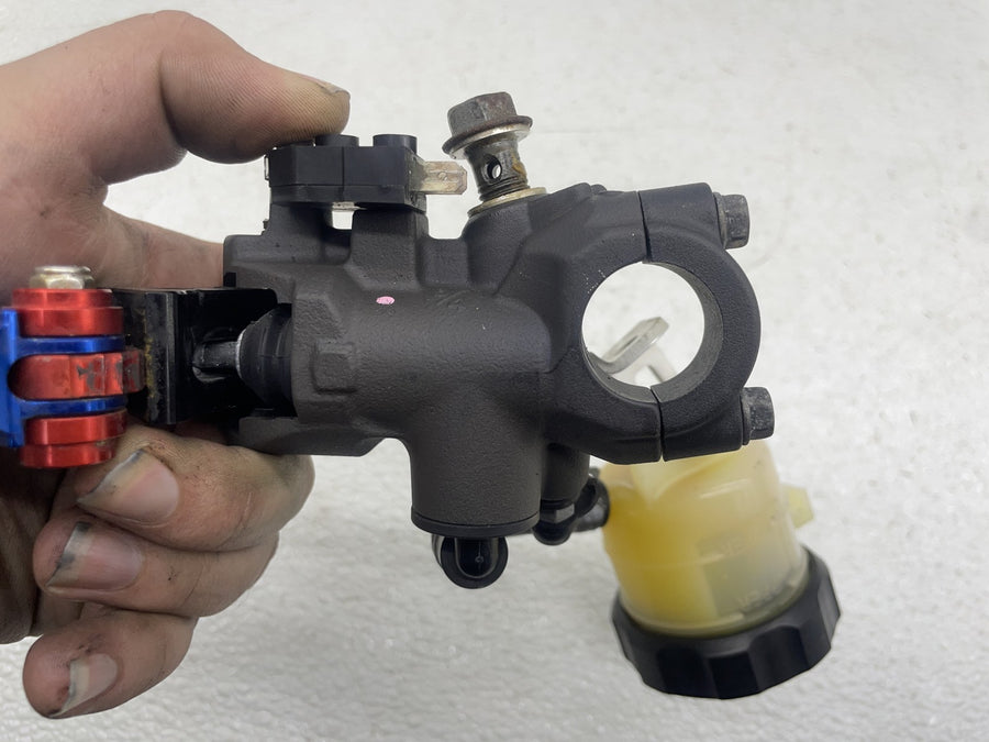 06-07 SUZUKI GSXR600 FRONT BRAKE MASTER CYLINDER