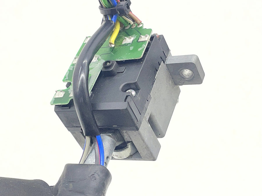 19 POLARIS SLINGSHOT SL LEFT CONTROL SWITCH HEADLIGHT TURN SIGNAL STOCK LEVER