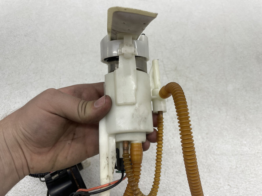 13 HARLEY-DAVIDSON ROAD GLIDE CVO CUSTOM FLTRXSE2 FUEL GAS PUMP