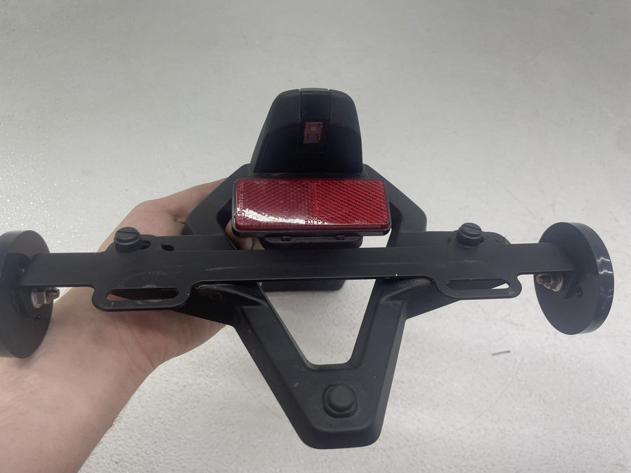 23-25 CF-MOTO 675SS REAR LICENSE PLATE MOUNT LIGHT
