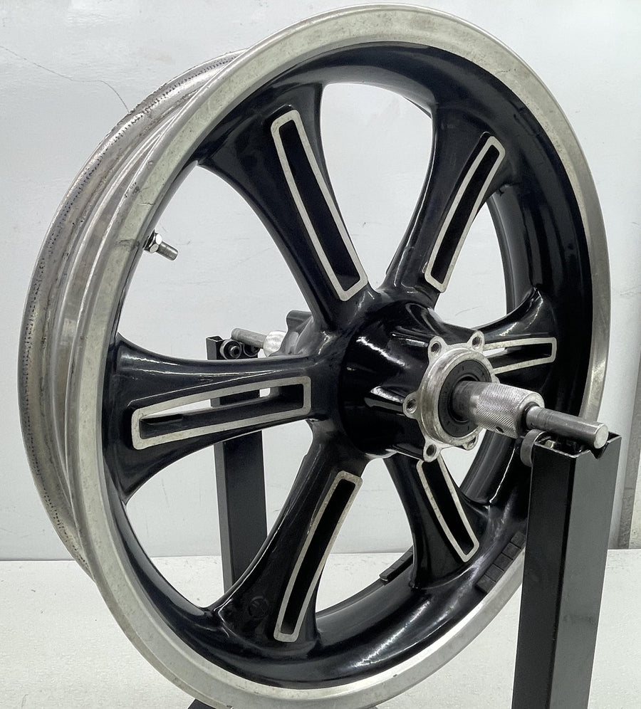 12-17 VICTORY CROSS COUNTRY TOUR FRONT WHEEL RIM