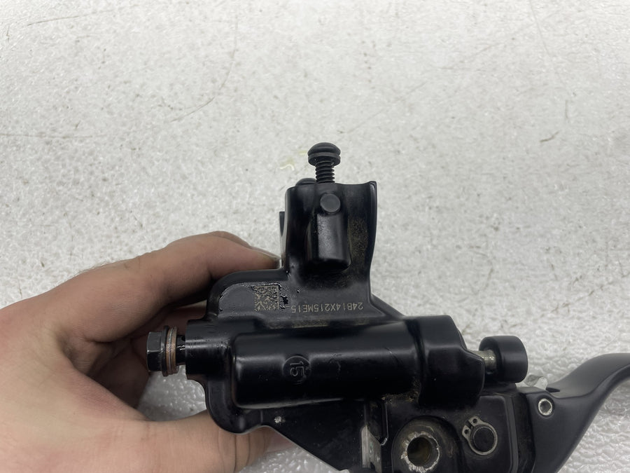 24-26 HARLEY-DAVIDSON ROAD GLIDE FLTRX FRONT BRAKE MASTER CYLINDER