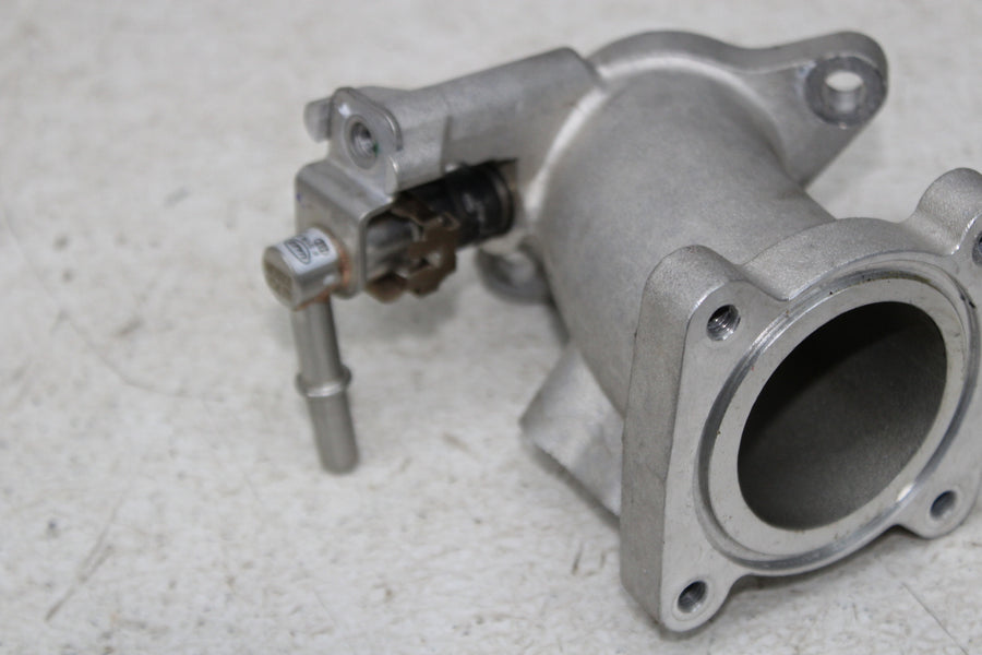 24 CF-MOTO UFORCE 600 PETROL GAS FUEL INJECTOR RAIL W/ MANIFOLD