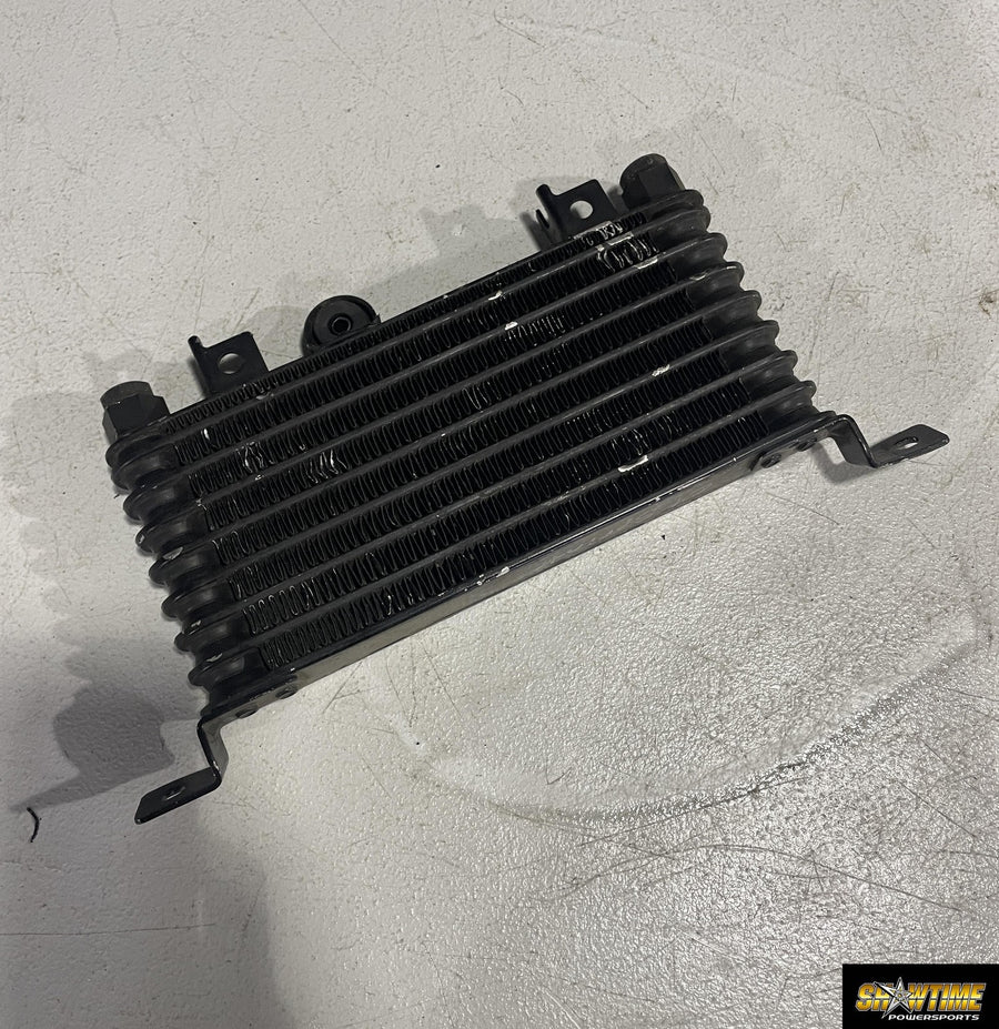 99-04 TRIUMPH SPRINT ST 955 ENGINE MOTOR OIL COOLER T2101515