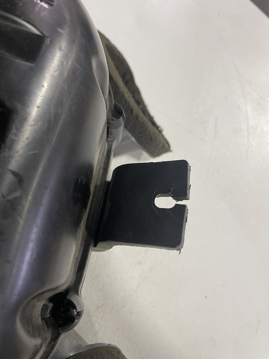 05-06 SUZUKI GSXR1000 AIRBOX AIR INTAKE FILTER BOX