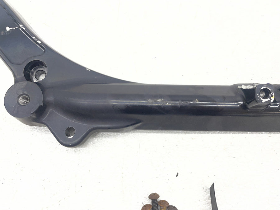 18-23 HARLEY-DAVIDSON STREET BOB MUFFLER EXHAUST PIPE BRACKET MOUNT