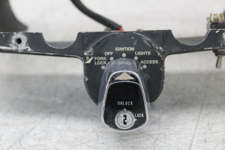 86 HARLEY-DAVIDSON TOUR GLIDE CLASSIC FLTC NACELLE GAUGE TRIM