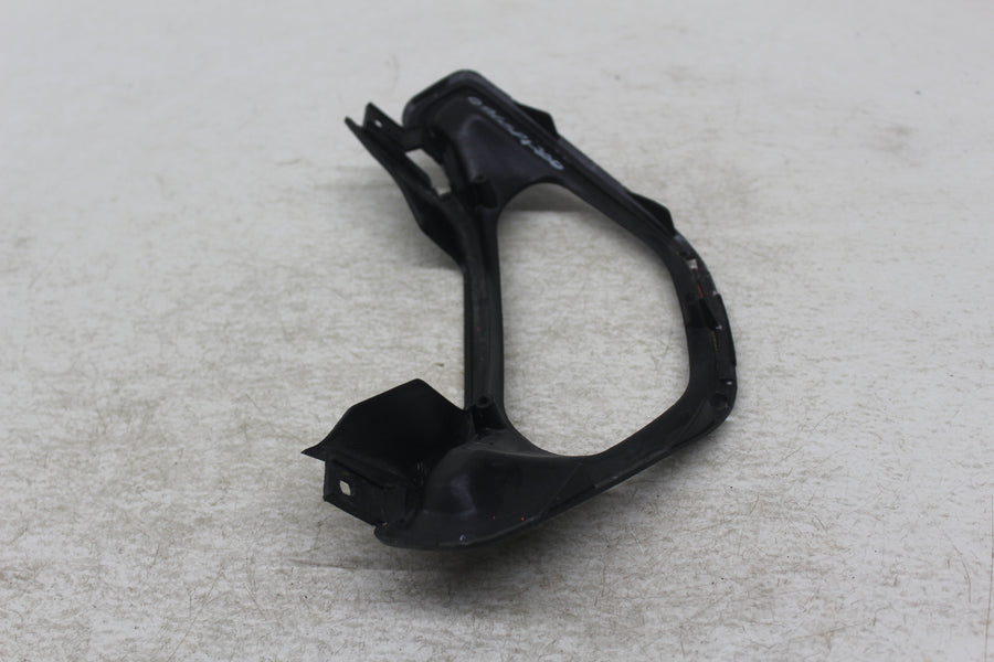 97-98 SUZUKI BANDIT 1200 FRONT LOWER INNER EXHAUST V FAIRING COWL GUARD