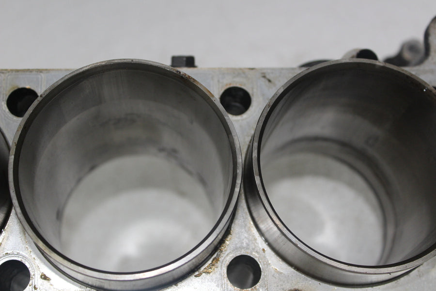 93-01 KAWASAKI NINJA ZX11 ENGINE MOTOR CYLINDER JUG