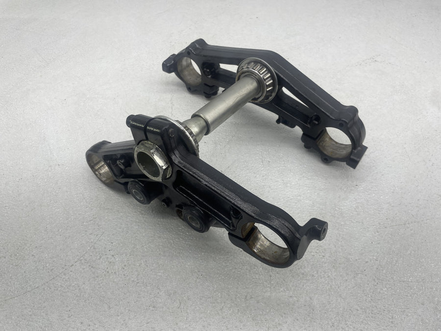 17-19 HARLEY-DAVIDSON ELECTRA GLIDE ULTRA CLASSIC FLHTCU TRIPLE TREE UPPER LOWER