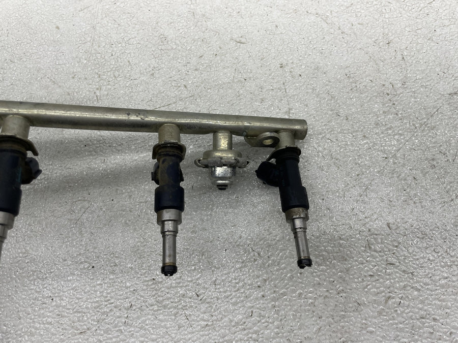 06-15 YAMAHA FZ1 FUEL INJECTORS W/ RAIL