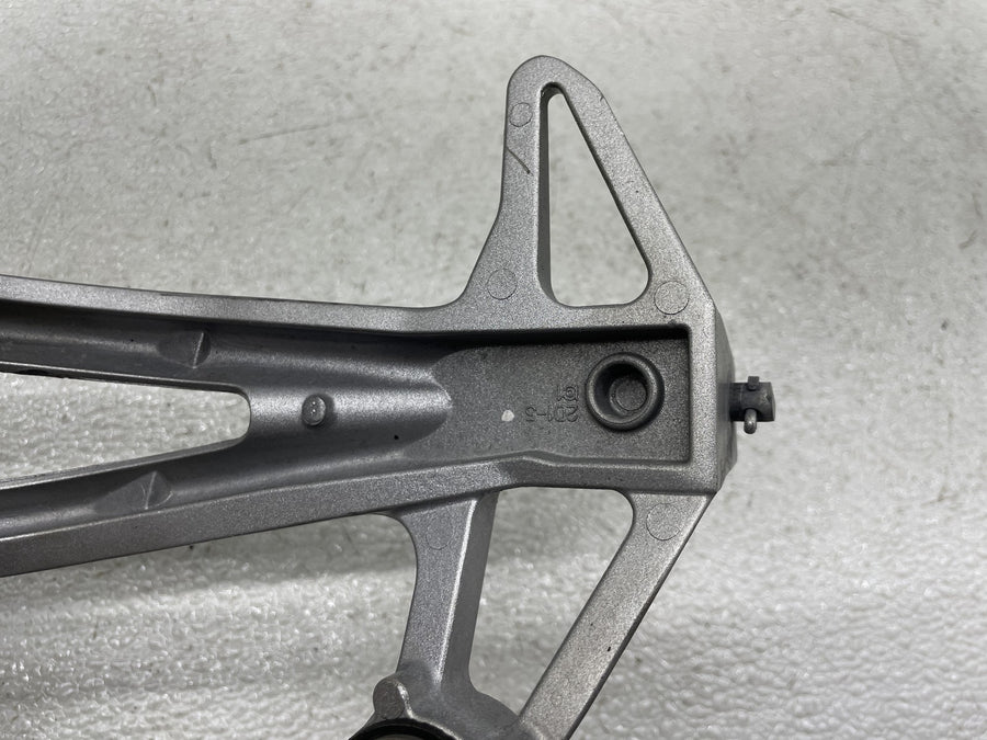 06-15 YAMAHA FZ1 RIGHT REAR BACK PASSENGER PEG
