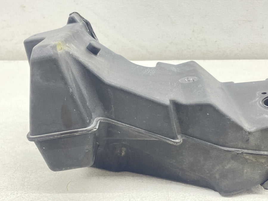 04-06 VICTORY KINGPIN AIRBOX AIR INTAKE FILTER BOX 1013720