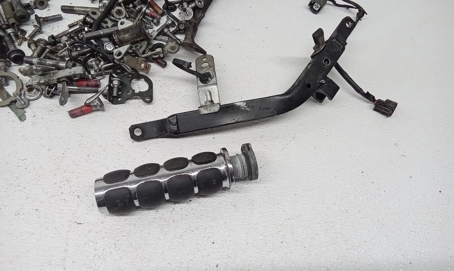 06-11 KAWASAKI NINJA ZX14 PARTS AND HARDWARE NUTS BOLTS