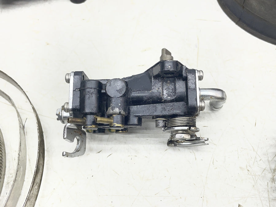 00-01 YAMAHA WAVERUNNER XL800 ENGINE PARTS HARDWARE FLYWHEEL MOUNT BRACKET BOLTS