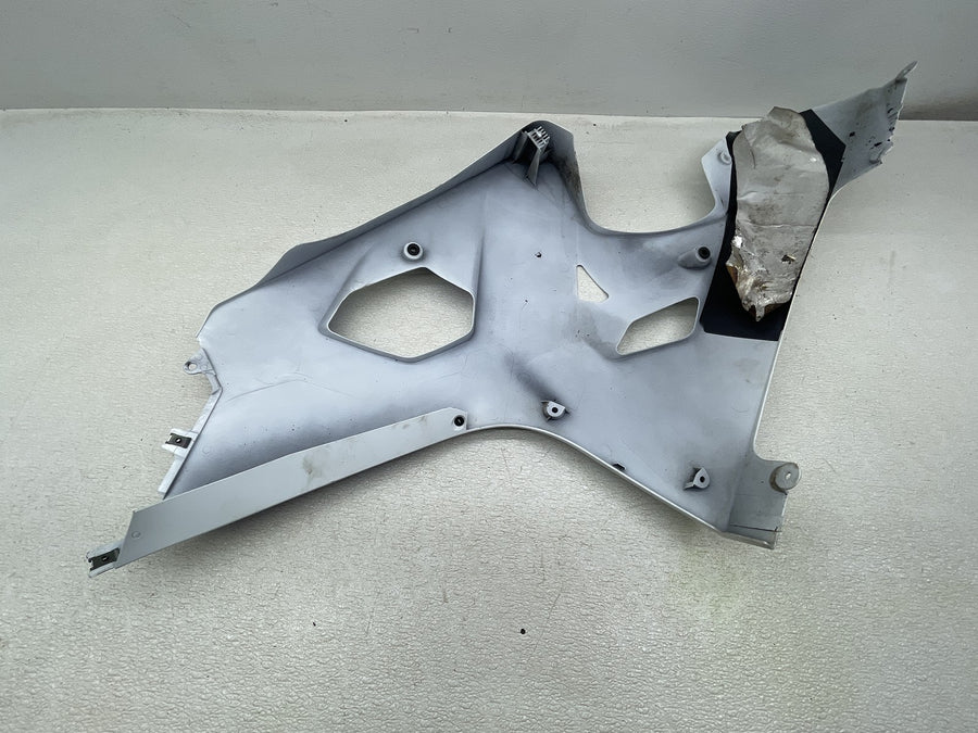 04-05 SUZUKI GSXR750 RIGHT MID UPPER SIDE FAIRING COWL PLASTIC 94407-30G20-019