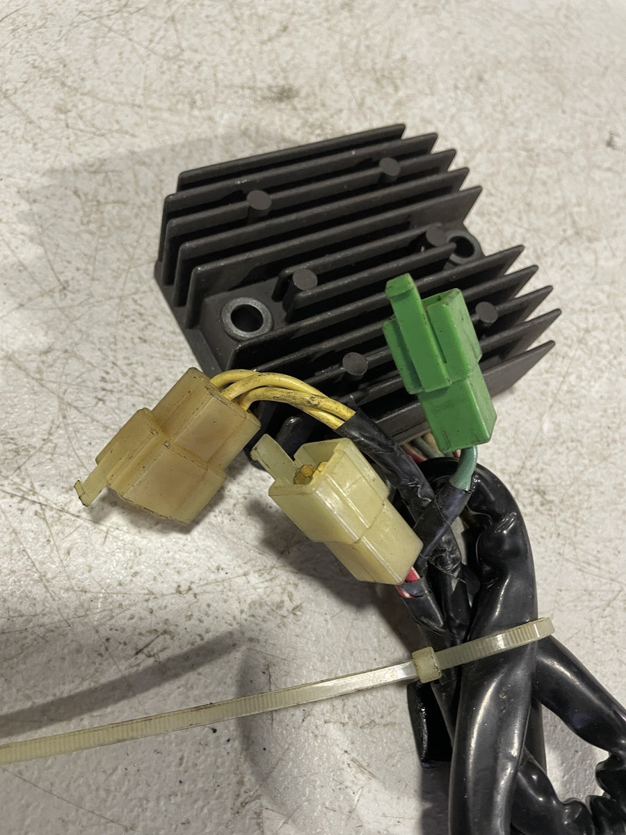 00-07 HONDA SHADOW SABRE 1100 VT1100C2 RECTIFIER VOLTAGE REGULATOR