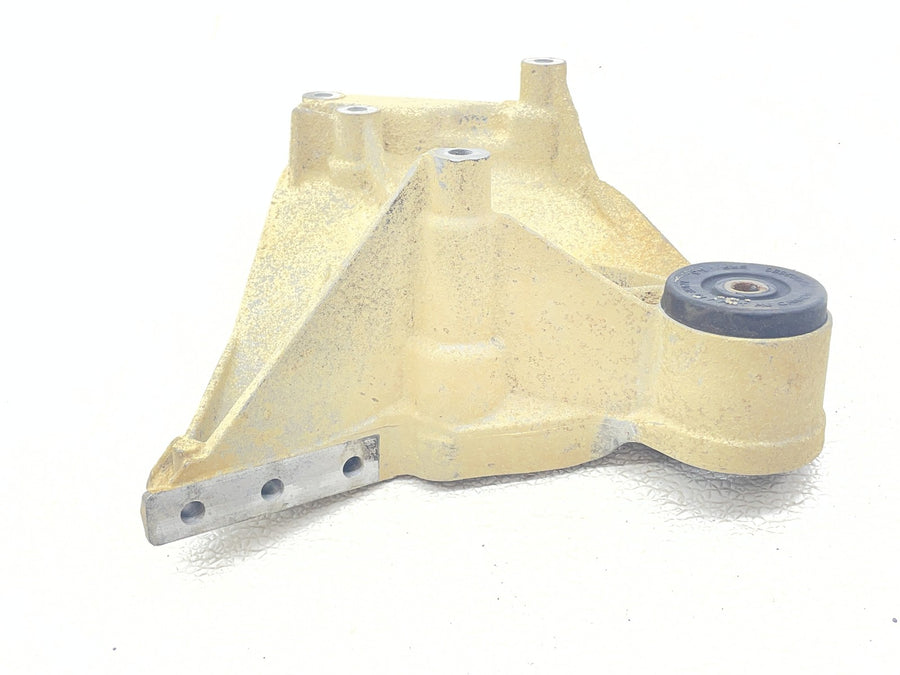 20 CAN-AM MAVERICK X3 DS TURBO MOTOR ENGINE TRANSMISSION MOUNT STAY BRACKET