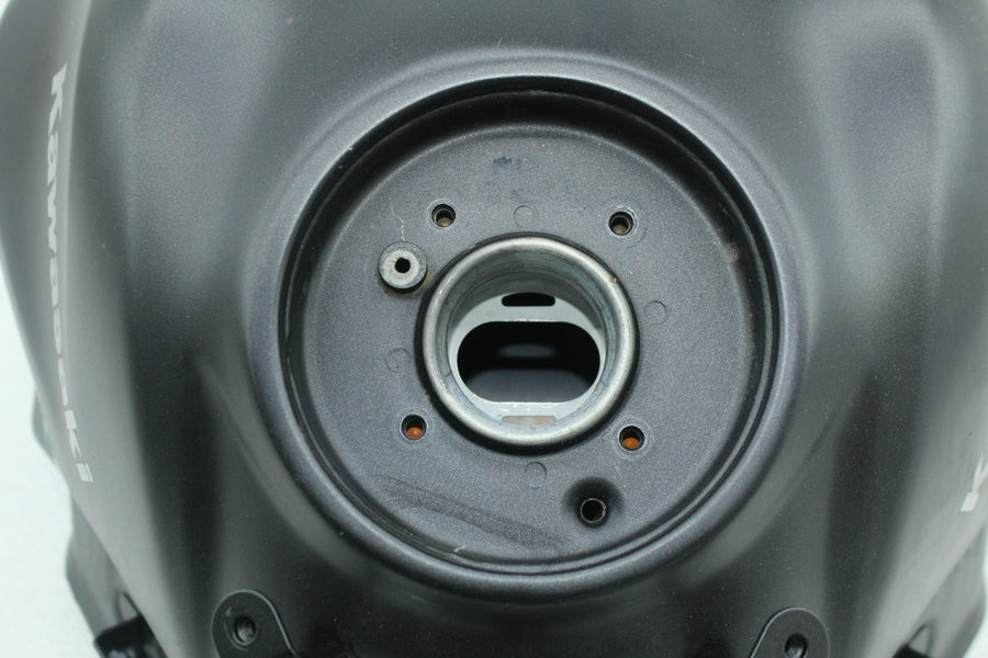 17-25 KAWASAKI Z650 ER650 GAS TANK FUEL CELL PETROL RESERVOIR 51090-5054-739