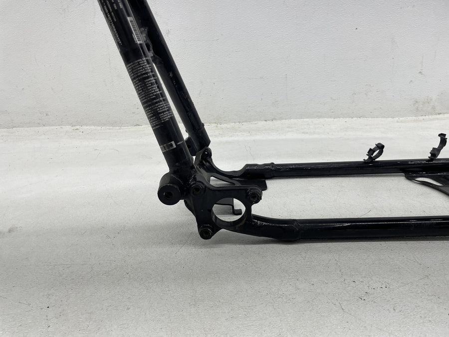 24-26 HARLEY-DAVIDSON ROAD GLIDE FLTRX STPSS35 FRAME CHASSI STRAIGHT