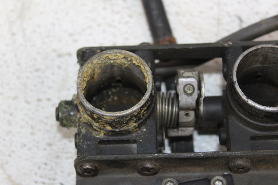1985 KAWASAKI GPZ550 ZX550A THROTTLE BODY BODIES RAIL INJECTORS TPS