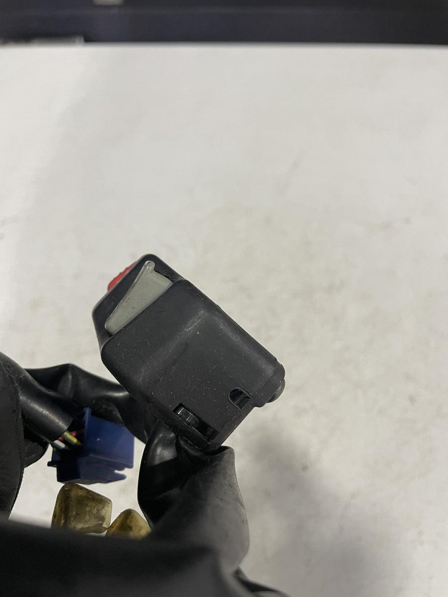 07-08 YAMAHA YZF R1 RIGHT CONTROL KILL OFF START SIGNAL SWITCH 4C8-83975-00-00