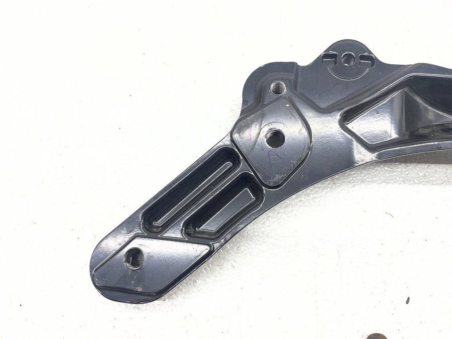 18-23 HARLEY-DAVIDSON STREET BOB MUFFLER EXHAUST PIPE BRACKET MOUNT