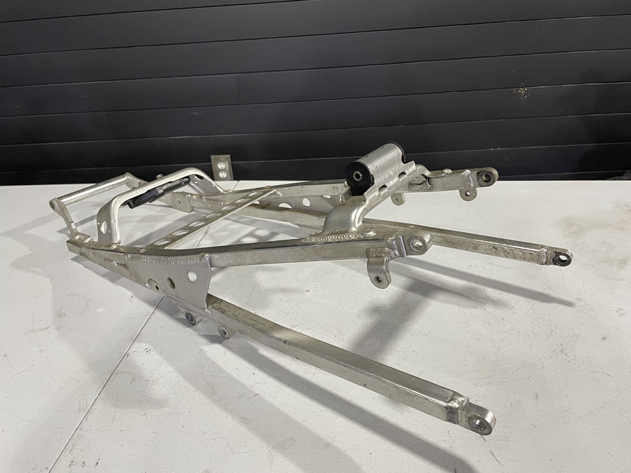 99-02 YAMAHA YZF R6 REAR BACK TAIL SUBFRAME SUB FRAME