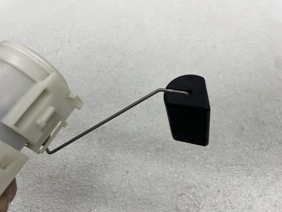 06-15 YAMAHA FZ1 FUEL PUMP GAS PETROL SENDER UNIT
