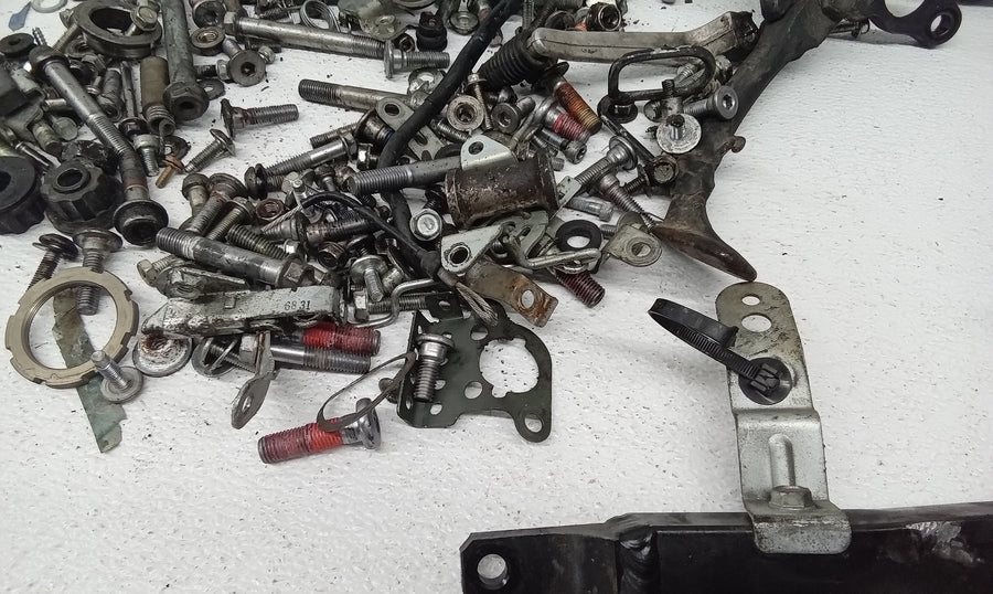 06-11 KAWASAKI NINJA ZX14 PARTS AND HARDWARE NUTS BOLTS