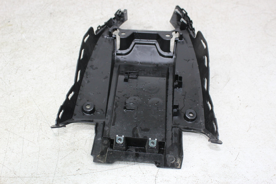 18-21 SUZUKI GSX250R REAR BACK TAIL UNDERTAIL BATTERY TRAY PLASTIC