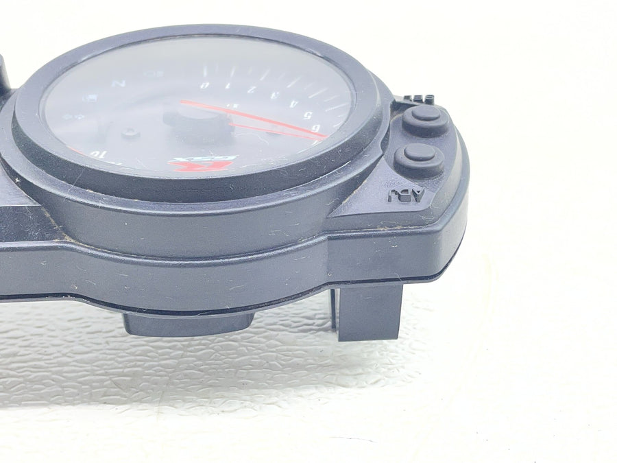 04-05 SUZUKI GSXR750 SPEEDO TACH GAUGES DISPLAY SPEEDOMETER TACHOMETER 5K