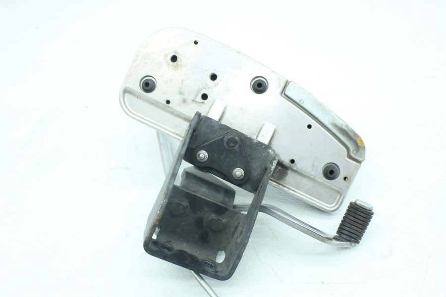 09-17 YAMAHA V STAR VSTAR 950 XVS950 LEFT FRONT FOOT REST BOARD HEEL SHIFTER