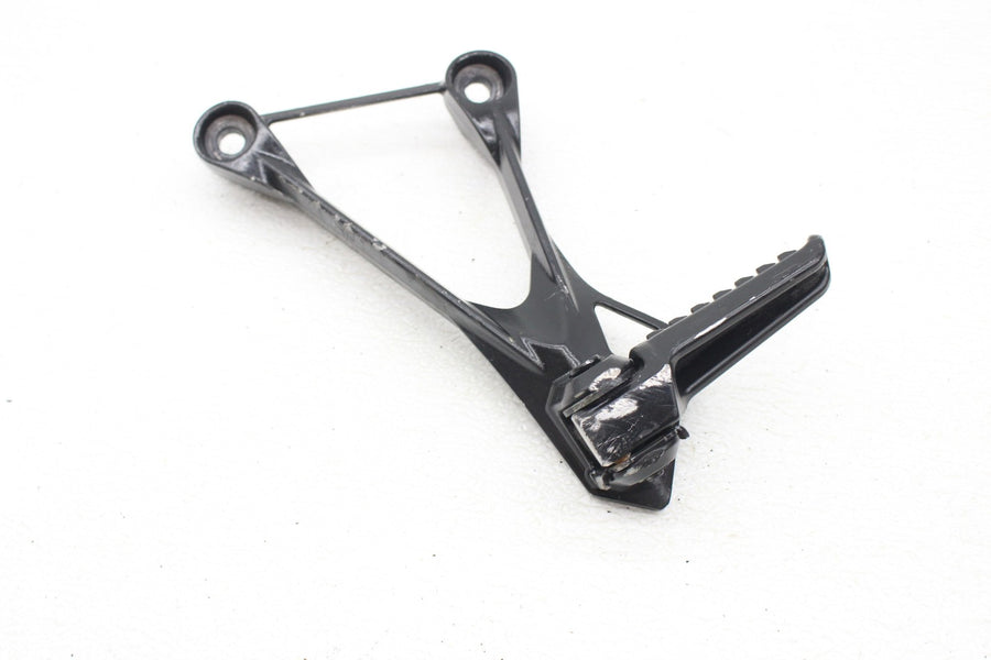 05 06 KAWASAKI NINJA ZX6R 636 REAR BACK PASSENGER PEG SET PAIR
