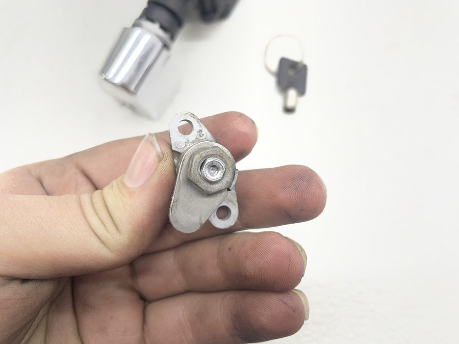 12-16 HARLEY-DAVIDSON ELECTRA GLIDE ULTRA CLASSIC FLHTCU IGNITION LOCK W/ KEY